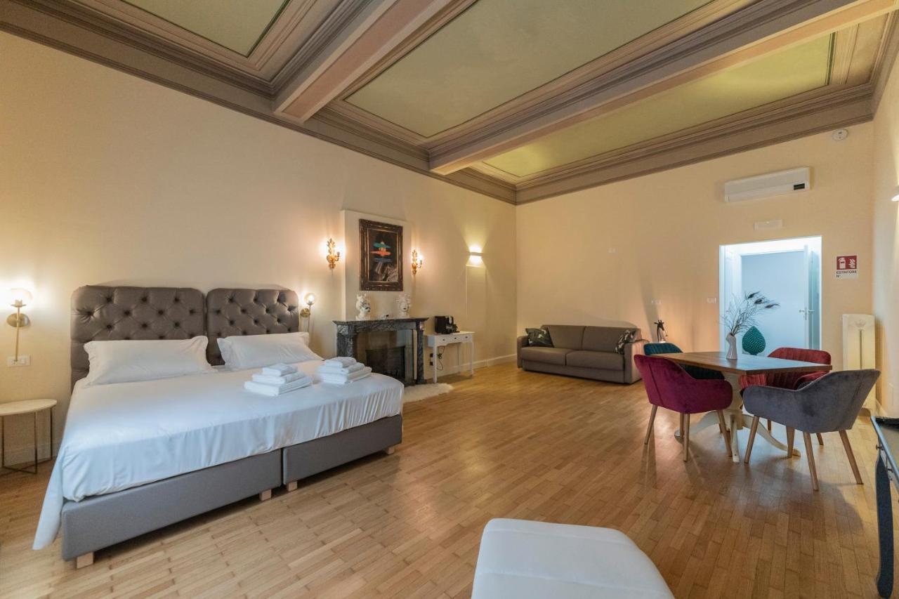 Aldrovandi Luxury Suites And Apartment Bologna Exterior photo